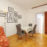 In Mit Eigenem Balkon By Interhome * 바슈카