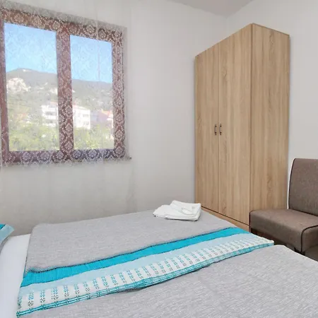 In Mit Eigenem Balkon By Interhome