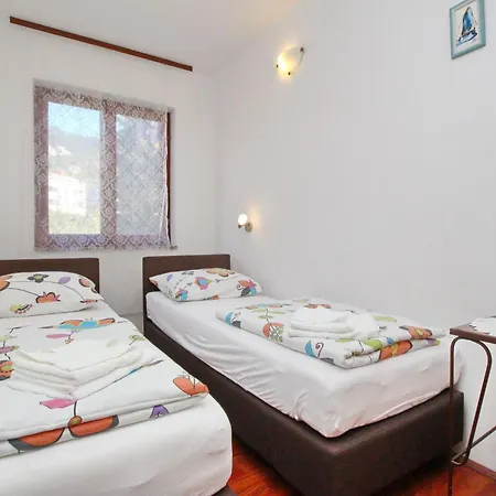 Apartmán In Mit Eigenem Balkon By Interhome Baška